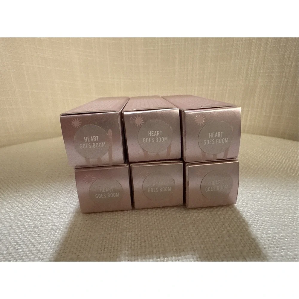 2‎ - MAC Matte Lipstick ~ Heart Goes Boom ~ Full Size [New In Box]